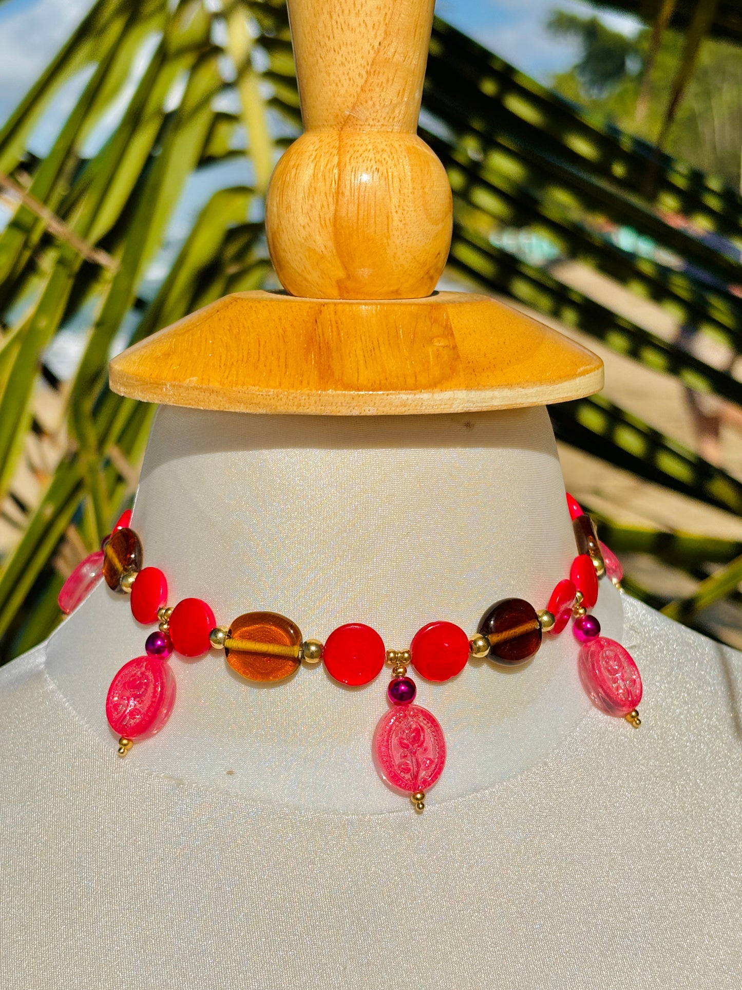 Hot Gossip Choker